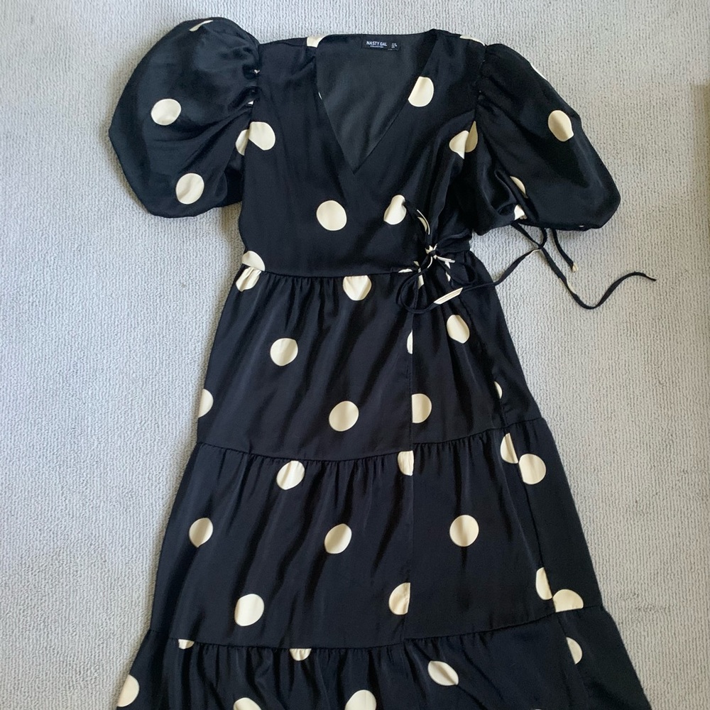 Black and White Polkadot Midi Dress with Puffed Sleeves